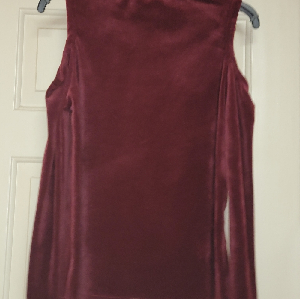 Velour  cold shoulder Velour Top  Jolibel